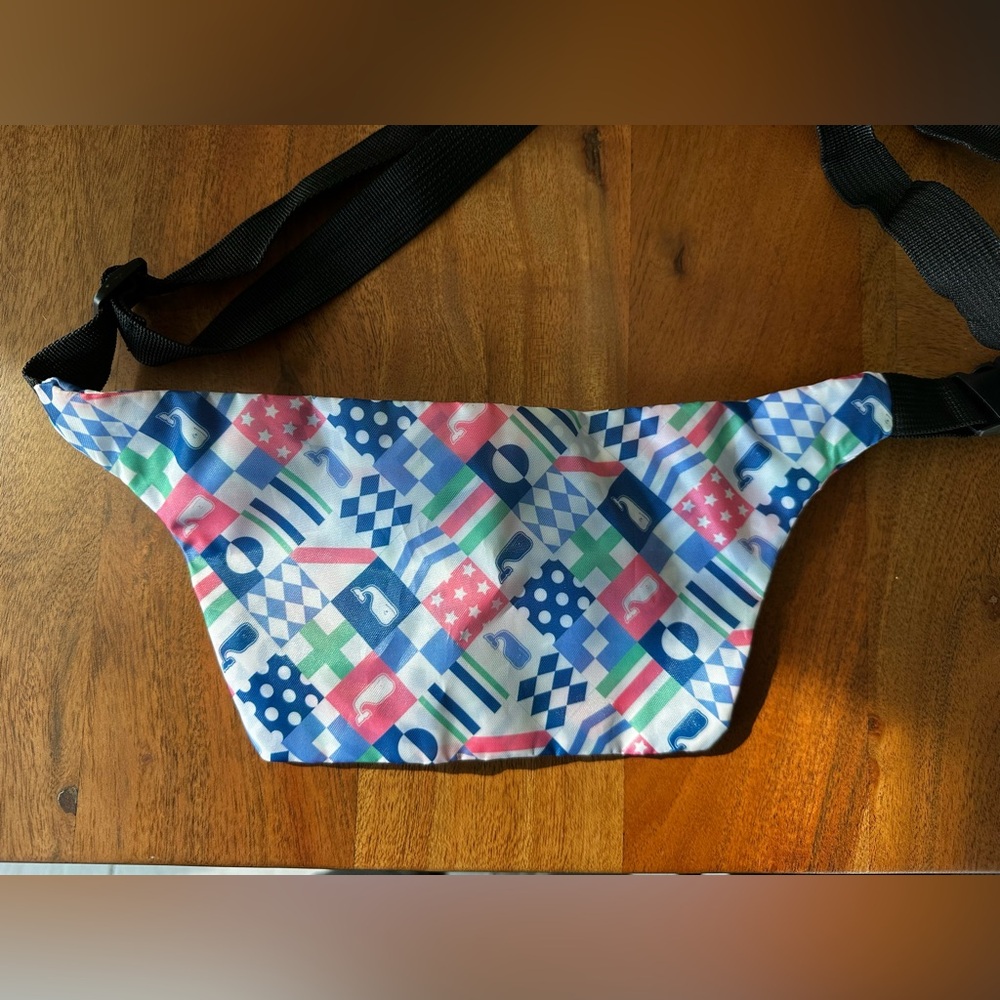 Vineyard Vines Colorful Patchwork Wristlet - Picture 2 of 4